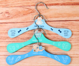 چوب لباسی baby care