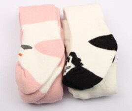 جوراب شلواری حوله ای(3-2 سال)