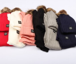 کلاه و شال گردن