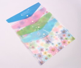 پوشه دکمه دار