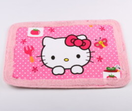 پادری hello kitty