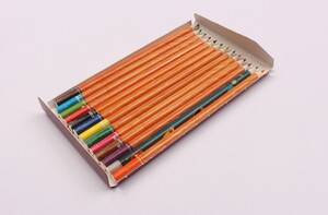 مداد رنگی هدهد(12 رنگ)