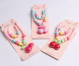 ست گردنبند و دستبند