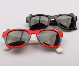 عینک آفتابی (8-3 سال)