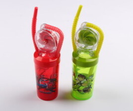 لیوان با نی فرفره دار