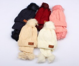 کلاه و شال گردن