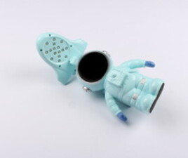 چراغ مطالعه فضانورد