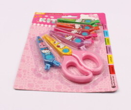 قیچی با تیغه های طرح دار