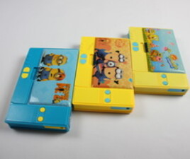 جامدادی دکمه دار