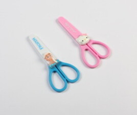 قیچی عروسکی