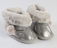 پاپوش طرح بوت M