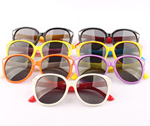 عینک آفتابی(5 سال به بالا)