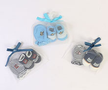 ست دستکش و جوراب نوزادی