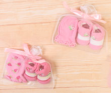 ست دستکش و جوراب نوزادی