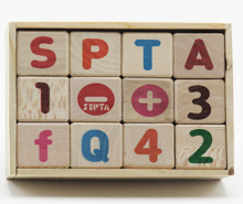 مکعب های چوبی حروف و اعداد انگلیسی