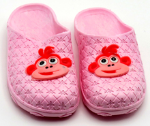 دمپایی جلو بسته صورتی