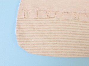 پیشبند سرهمی چین دار baby saliva towel