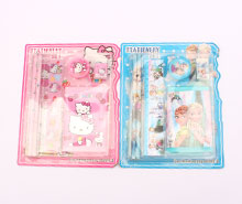 ست لوازم تحریر و کیف پول کیتی و فروزن