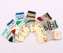 جوراب استپ دار (3-2 سال)