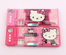 جامدادی دکمه ای هلوکیتیHello Kitty