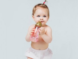 چه شیشه شیری برای نوزاد مناسب است؟