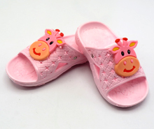 دمپایی گاوی صورتی