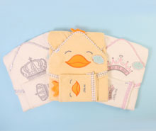 حوله کلاهدار و لیف little me