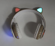 هدفون بی سیم گربه ای چراغ دار