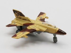 جت جنگی عقب کش فلزی