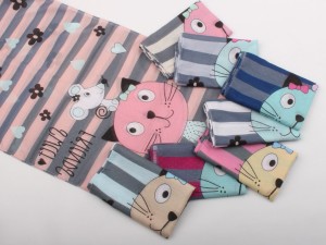 شال راه راه طرح موش و گربه