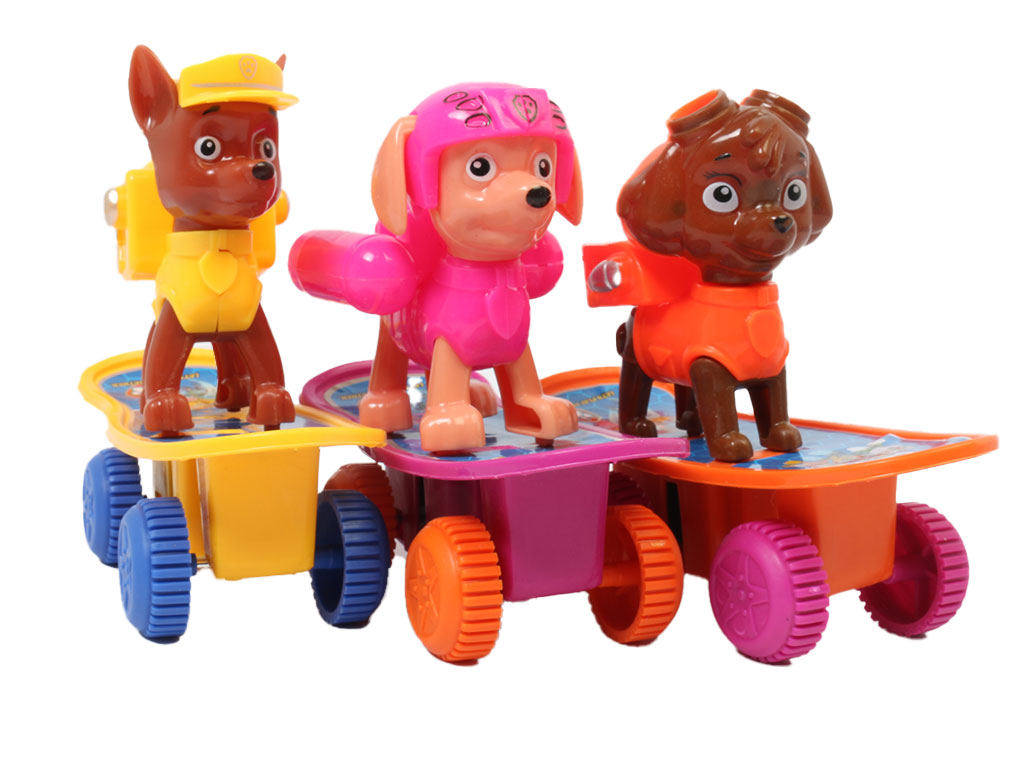 ست فیگور سگ های نگهبان اسکیت سوار عقب کش سه عددی