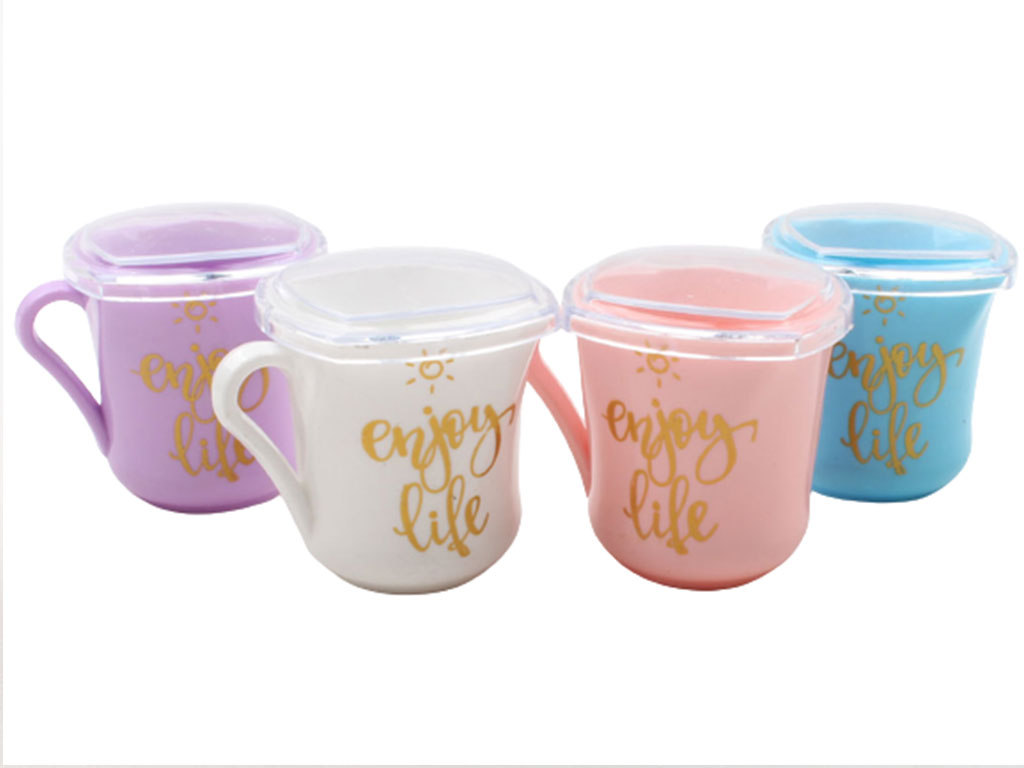 لیوان درب دار و دسته دار