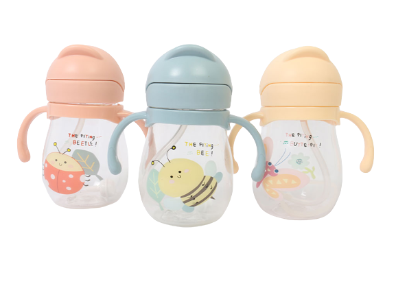 لیوان نی دار بچه گانه