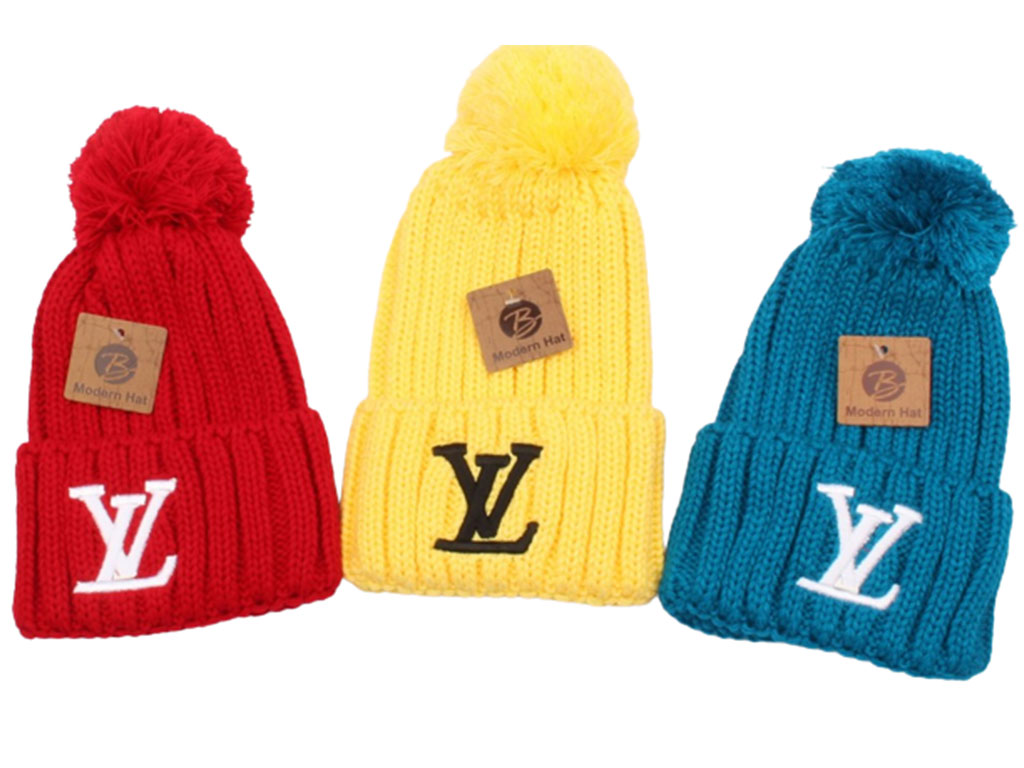 کلاه بافت پوم دار (6 سال به بالا)