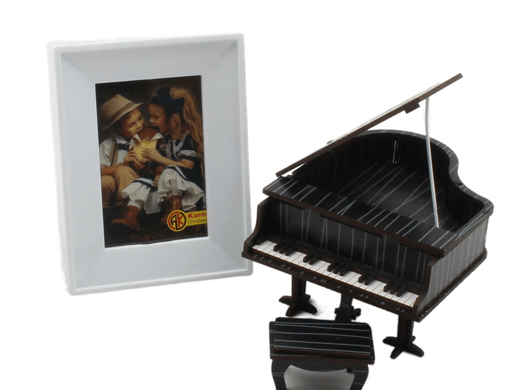 قاب عکس رومیزی و دیواری (سایز متوسط)