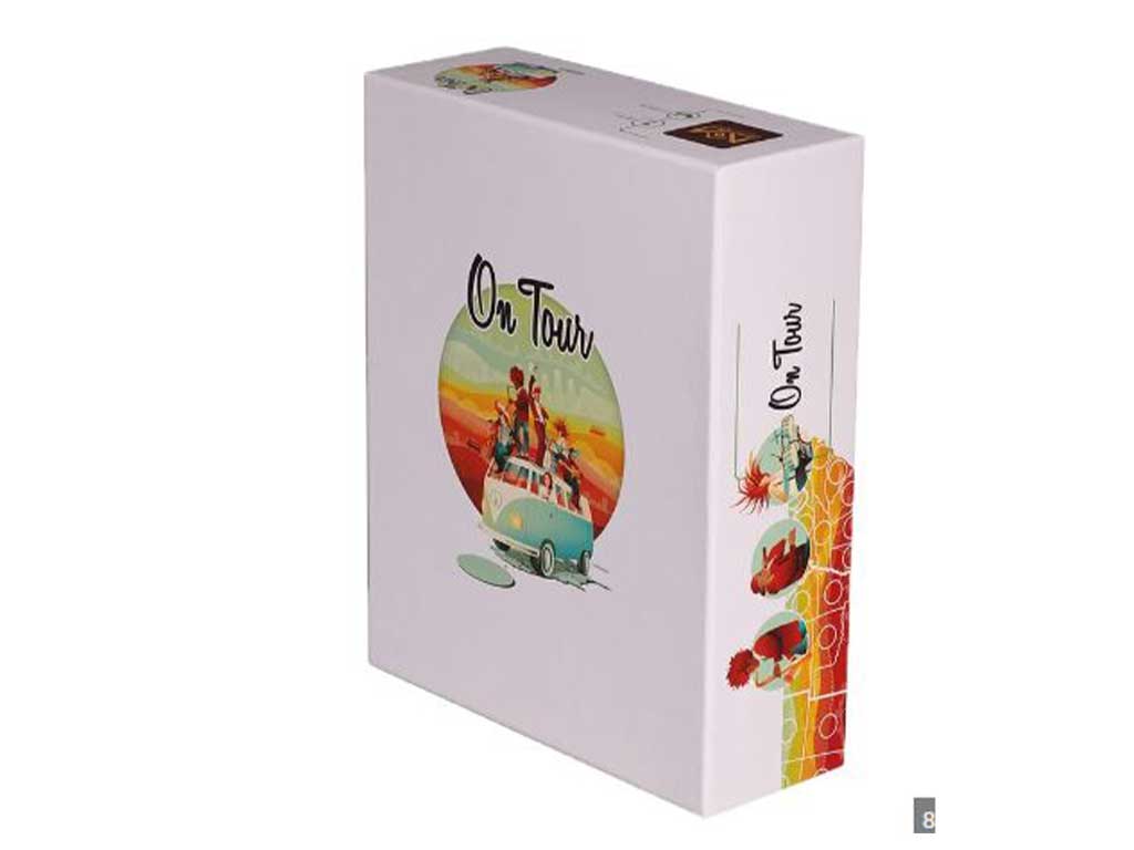 بازی فکری آن تور On Tour (جعبه کمی مخدوش  است)