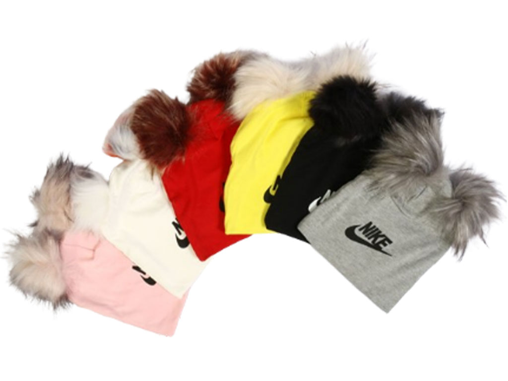 کلاه نخی دولایه پوم پوم طرح نایک