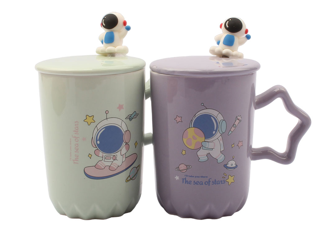 ماگ سرامیکی درب دار به همراه قاشق طرح فضانورد