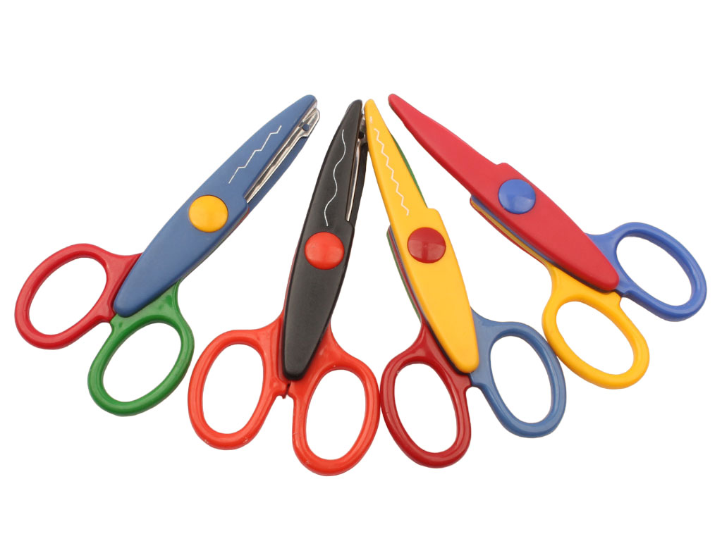 قیچی نوک گرد با تیغه های طرح دار