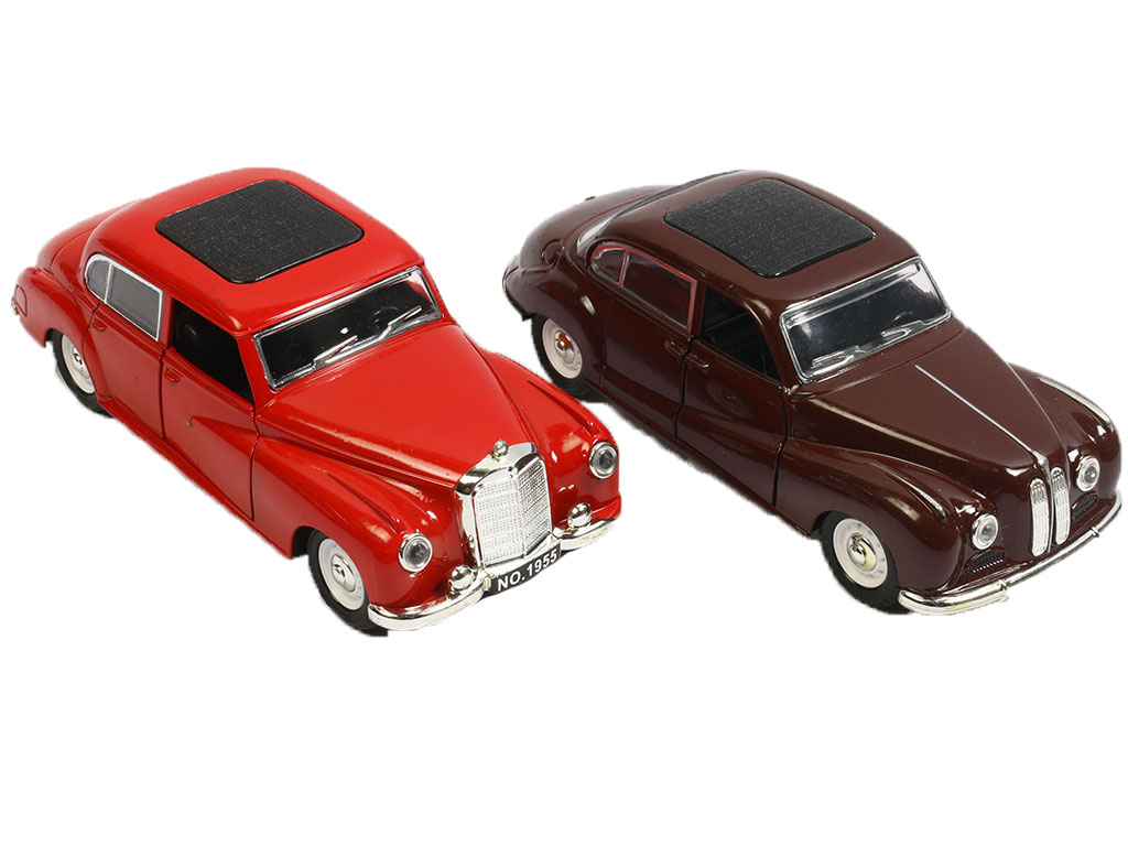 ماشین فلزی عقب کش، موزیکال و چراغ دار طرح کلاسیک