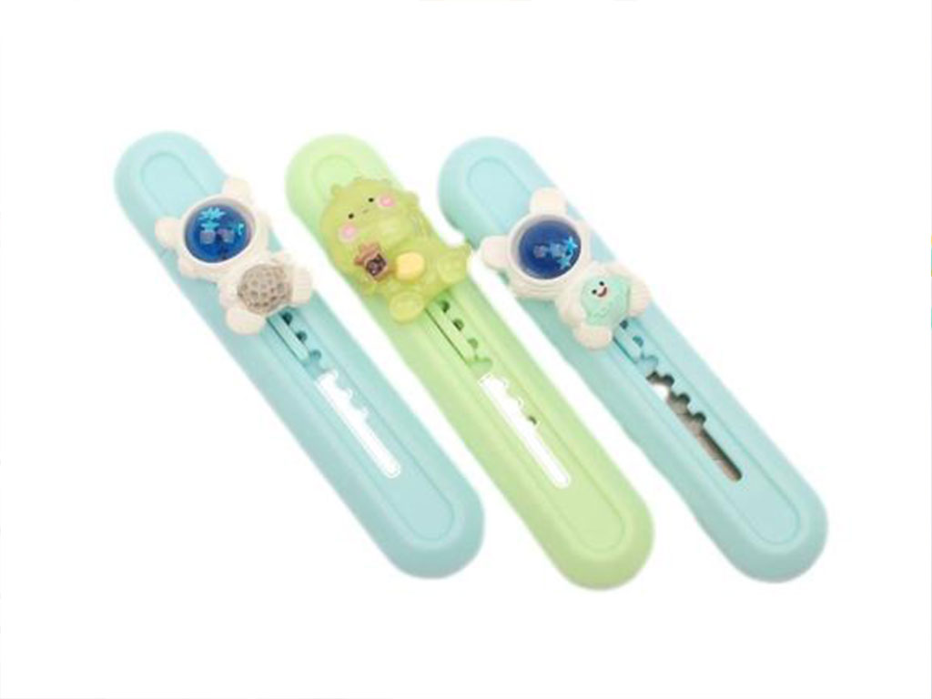 کاتر فانتزی طرح دایناسور و فضانورد