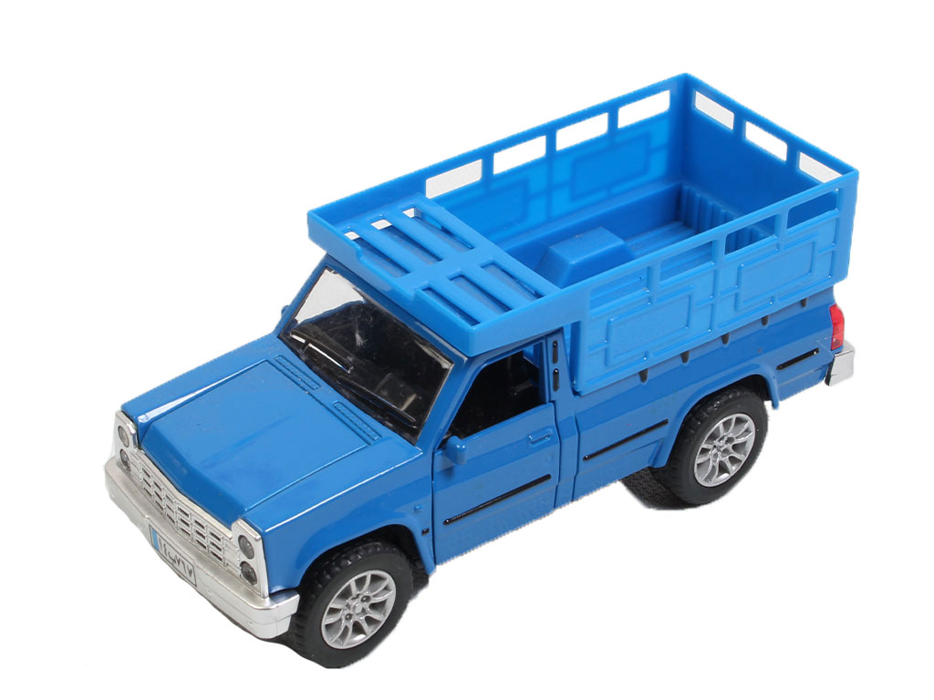 ماشین فلزی عقب کش، موزیکال و چراغ دار مدل وانت نیسان