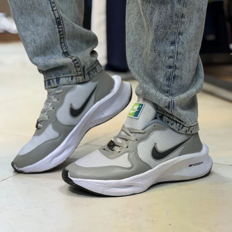 کفش کتونی اسپرت مردانه و پسرانه مدل نایک رنگ طوسی و مشکی