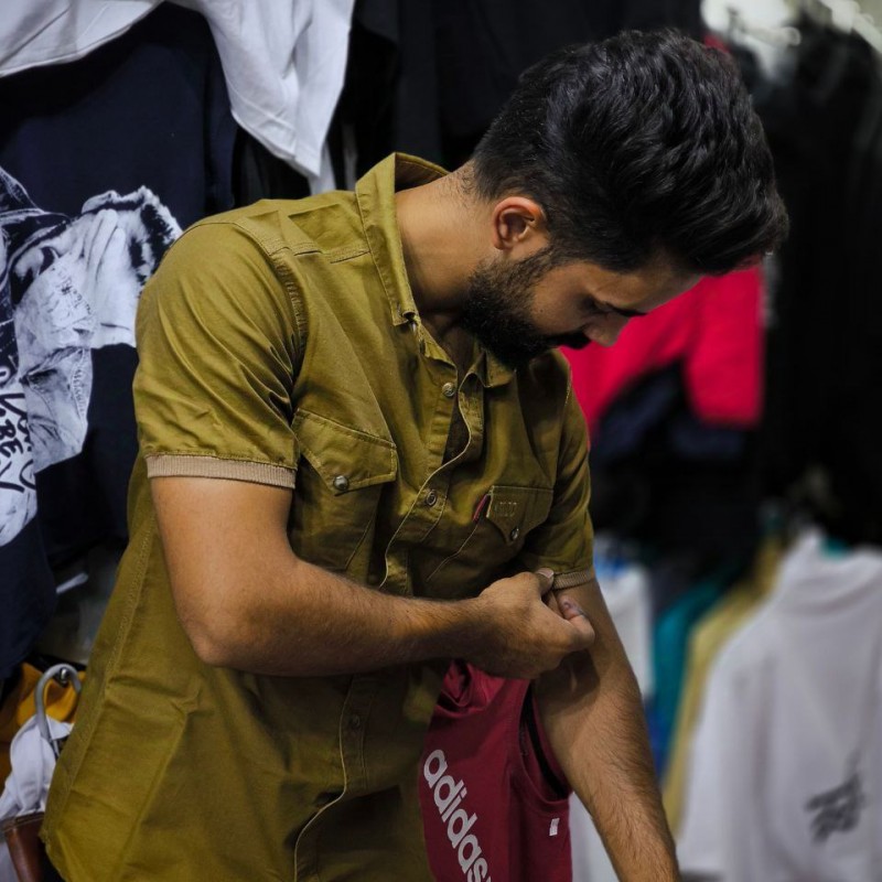 آفر ویژه پیراهن دکمه ای آستین کوتاه مردانه بسیار شیک رنگ خردلی  با ارسال رایگان