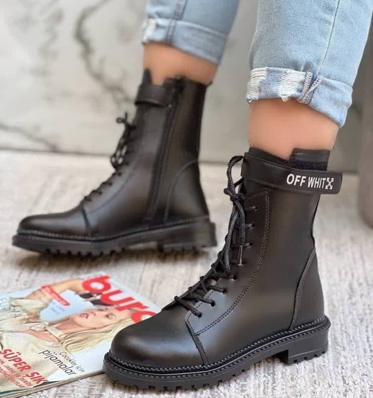 حراااج ویژه نیم بوت  جدید و خاص دخترانه زنانه  پرفروش رنگ مشکی باارسال رایگان