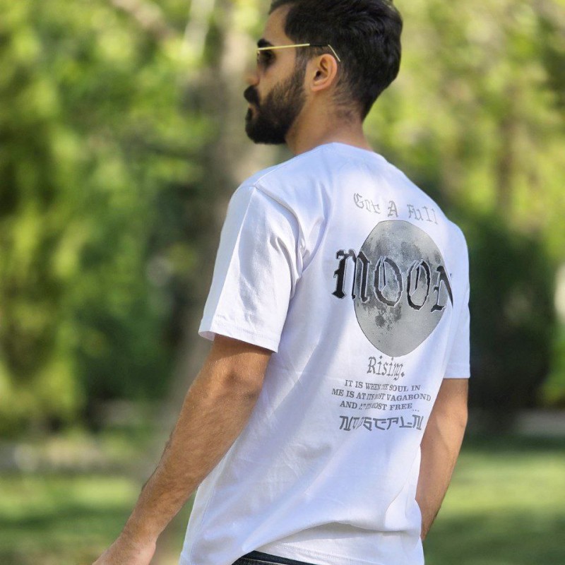 فروش بی نظیر تیشرت مردانه پسرانه طرح ماه خاص و ویژه رنگ  سفید باارسال رایگان