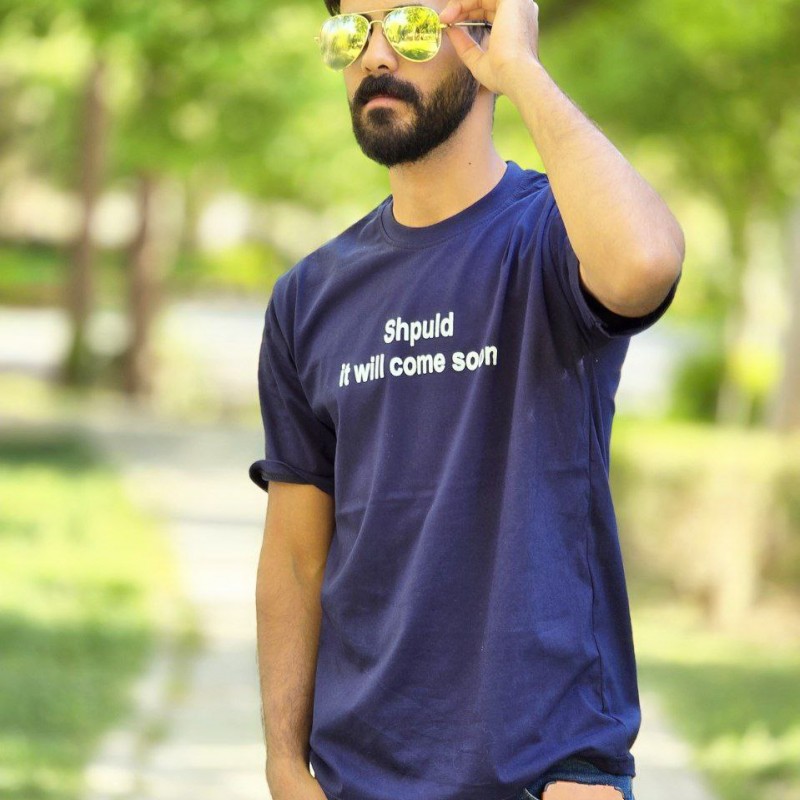 حراج ویژه تیشرت مردانه پسرانه طرح ماه شیک و جذاب رنگ سرمه ای  باارسال رایگان