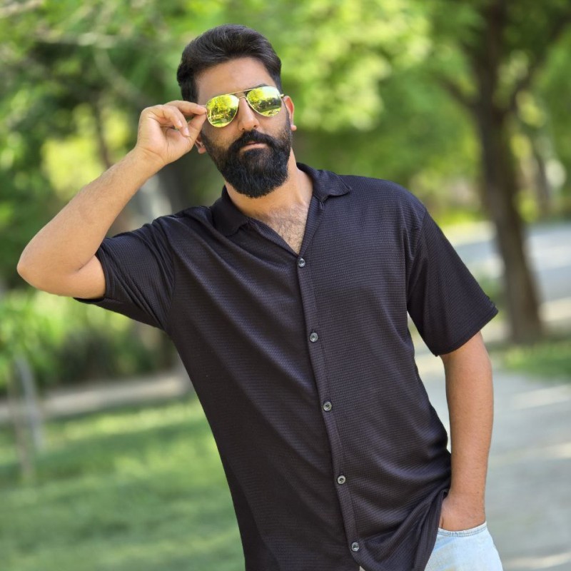 آفر ویژه  پیراهن مردانه نصف آستین جدیدو جذاب رنگ مشکی قواره دار با ارسال رایگان