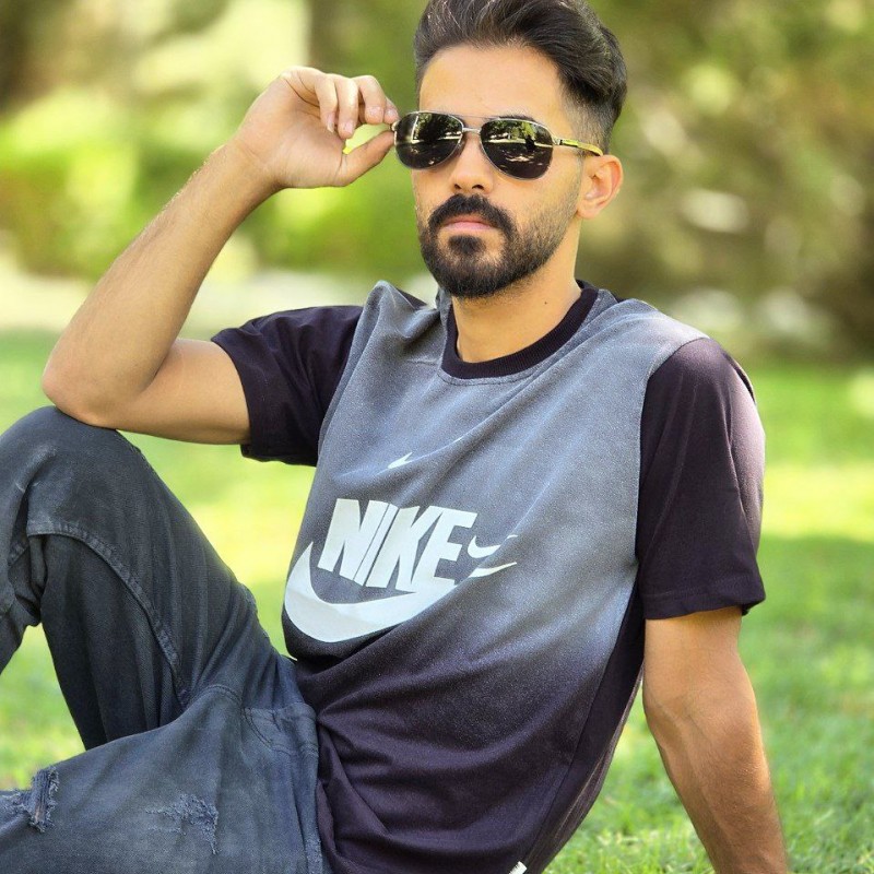 فروش فوق العاده و جذاب تیشرت مردانه پسرانه طرح نایک بسیار باکیفیت رنگ مشکی  باارسال رایگان