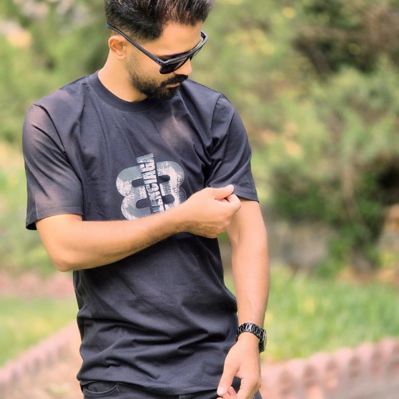 فروش جدید تیشرت مردانه پشت چاپ نگینی مدل بالنسیاگا جذاب و خاص رنگ مشکی  با ارسال رایگان